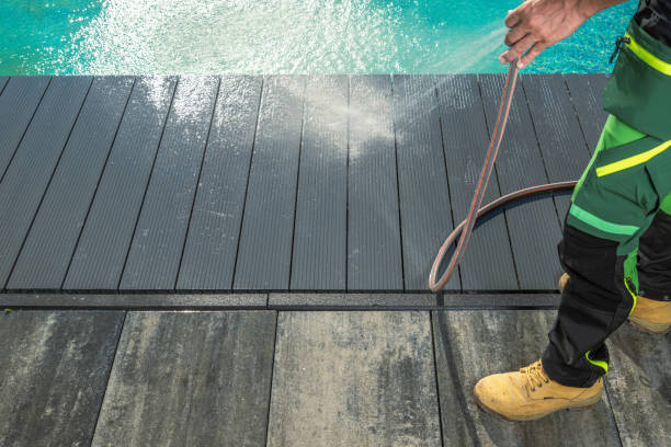 Why Choose Our Certified Pressure Washing Experts for Your Project Needs in Del Aire, CA?